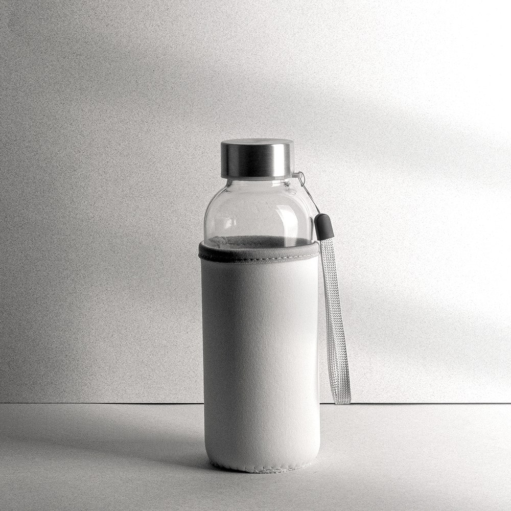 EgotierPro 39528 - Glasflasche mit Edelstahldeckel & Neoprenhülle 420ml JARABA